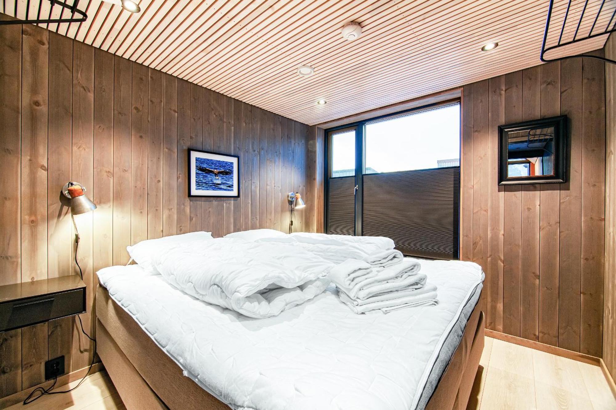 Rorbuleilighet Lysoysundet 1G Henningsvaer Exterior photo